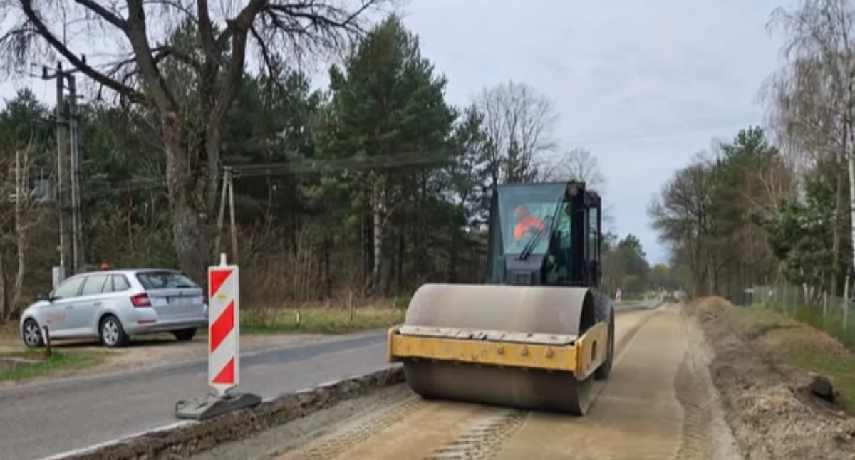 Inwestycje, Remonty dróg Borkowie trasie Pieścirogi Nasielsk - zdjęcie, fotografia