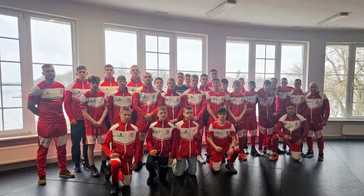 Sporty walki, Młode talenty boksu trenują Giżycku - zdjęcie, fotografia