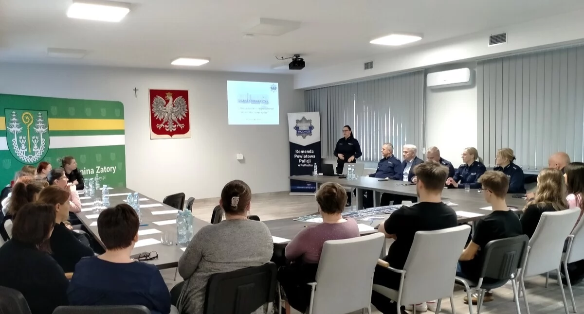 Policja, bezpieczeństwie gminach Zatory dziś najbardziej niepokoi mieszkańców - zdjęcie, fotografia