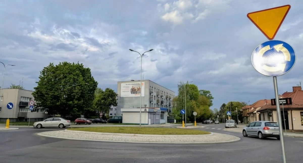 Miasto, Kradną znaki drogowe robić nich… ozdoby imprezy komunikat - zdjęcie, fotografia