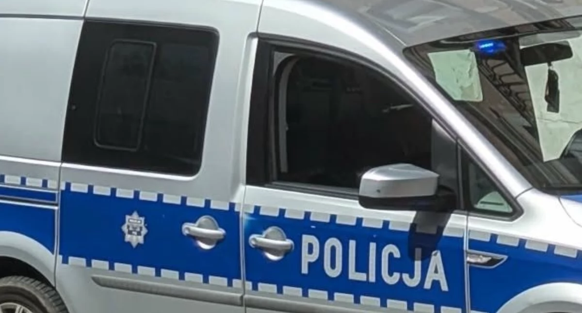 Policja, Narkotyki skarpetce Nerwowe zachowanie zdradziło latka powiatu pułtuskiego - zdjęcie, fotografia