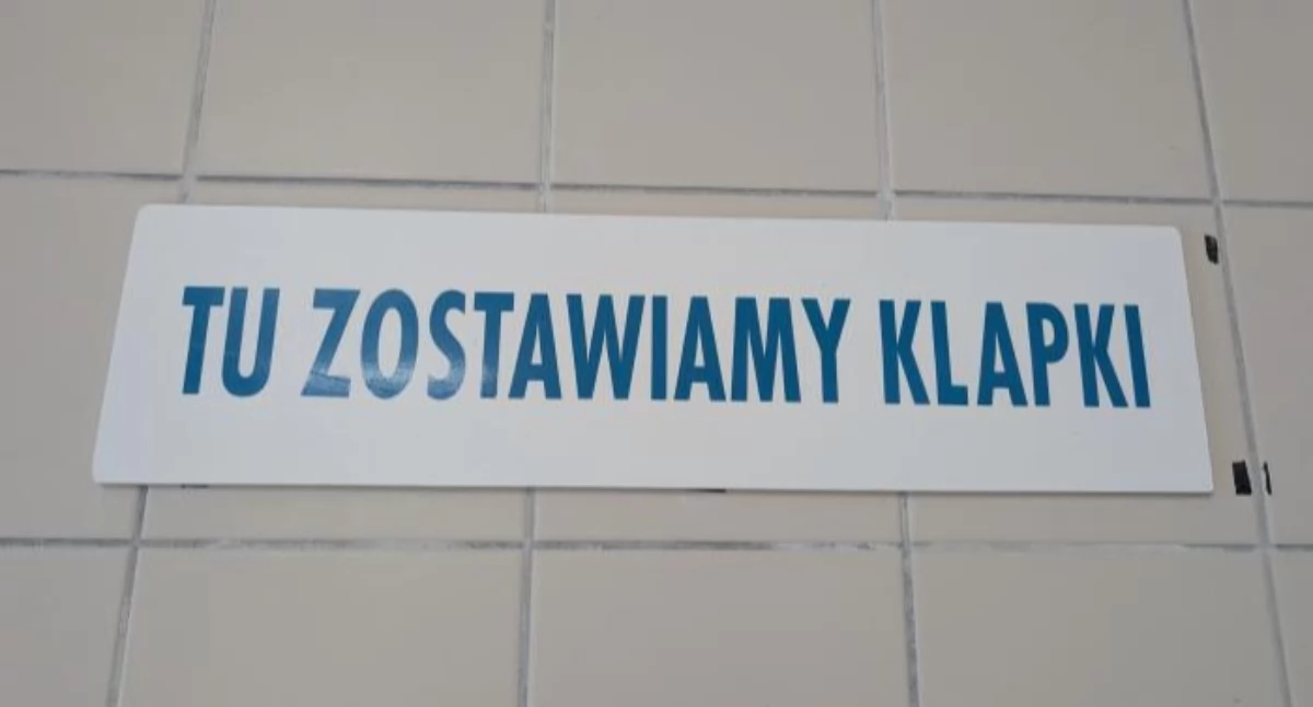 Społeczeństwo, pieniądze damską część pływalni! - zdjęcie, fotografia