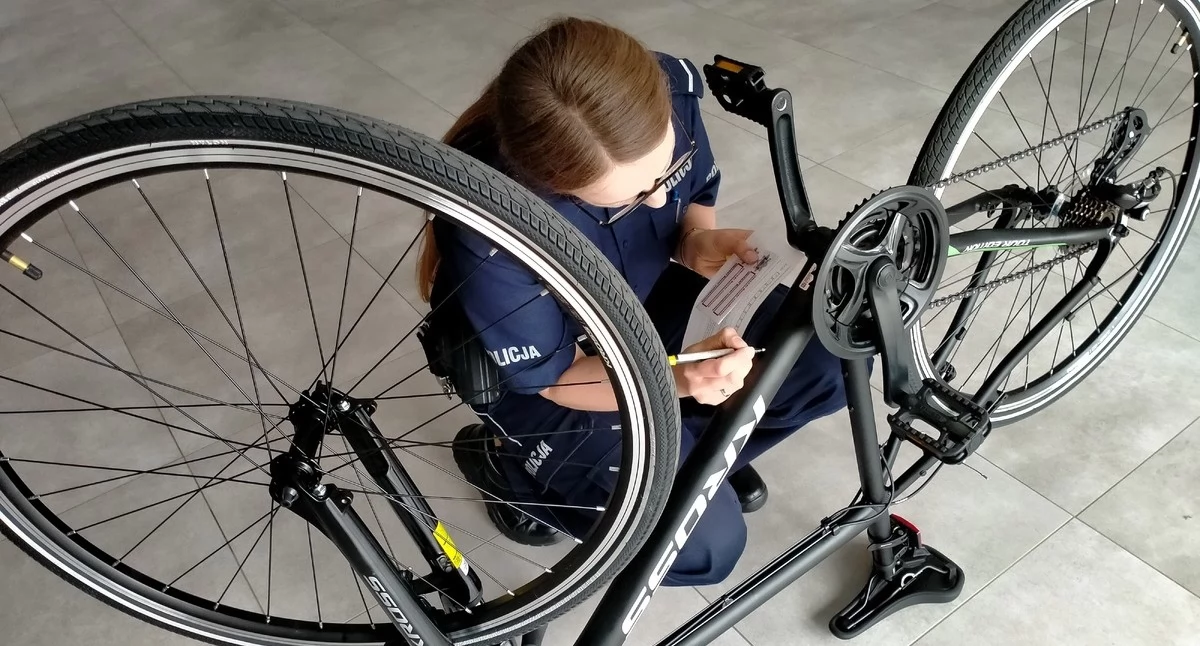 Sezon rowerowy w pełni. Policja w Pułtusku apeluje - oznakuj swój jednoślad!