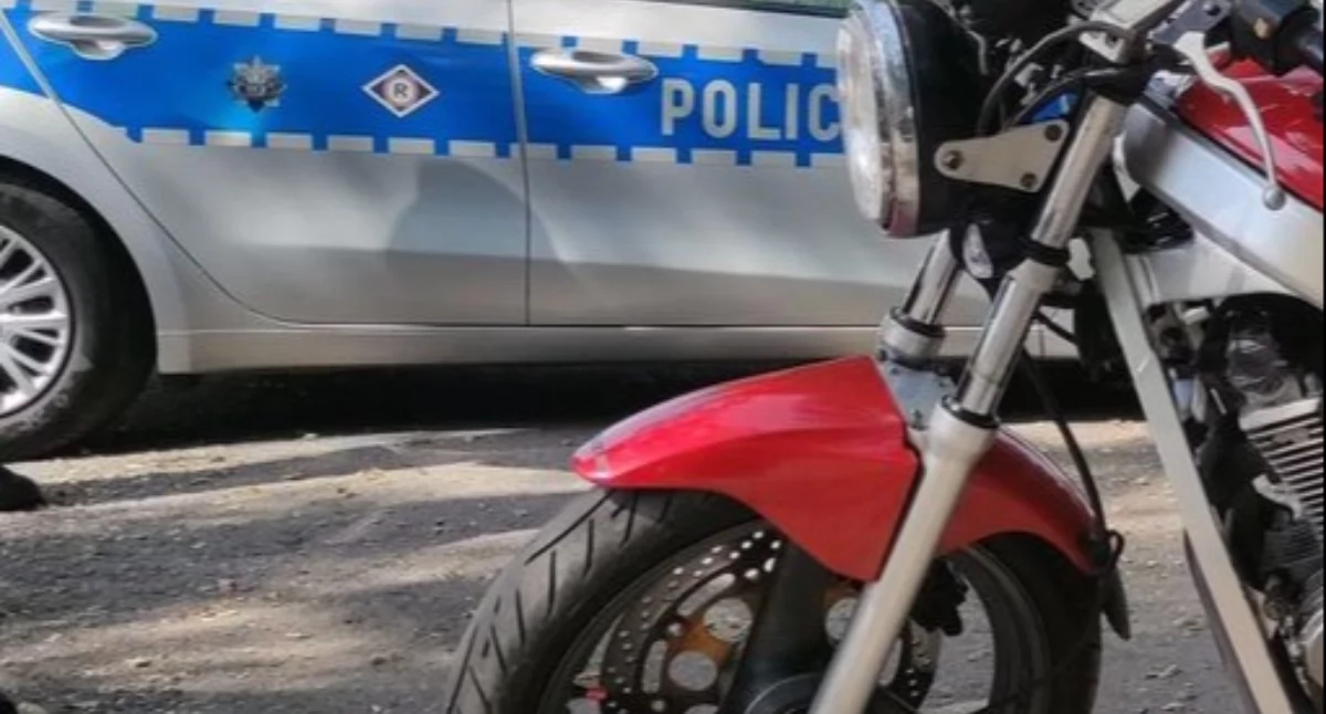 Pijany motocyklista pędził przez Trzepowo bez uprawnień.