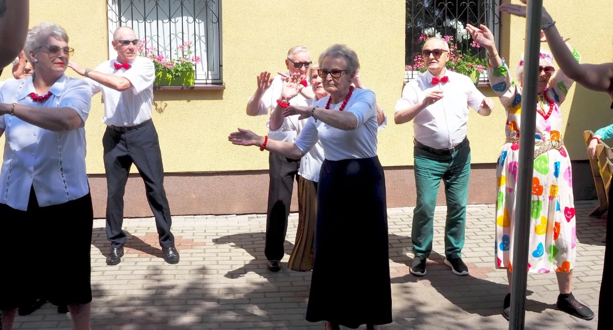 W rodzinnej atmosferze na pikniku w Dziennym Domu Senior+