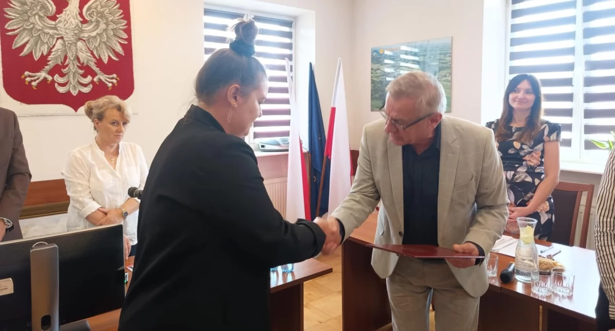 Nowa Kierownik Gminnego Klubu Dziecięcego w Gzowie. Akt powołania wręczony