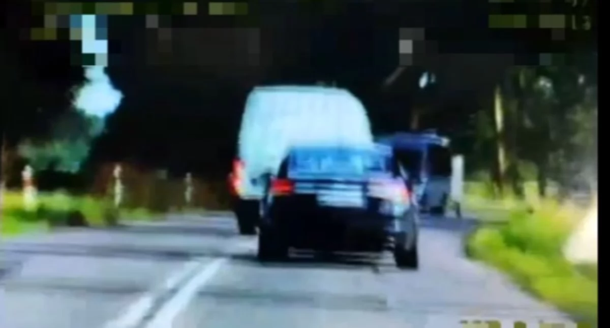 O krok od tragedii na DK53. Chciał „coś udowodnić” innemu kierowcy [FILM]
