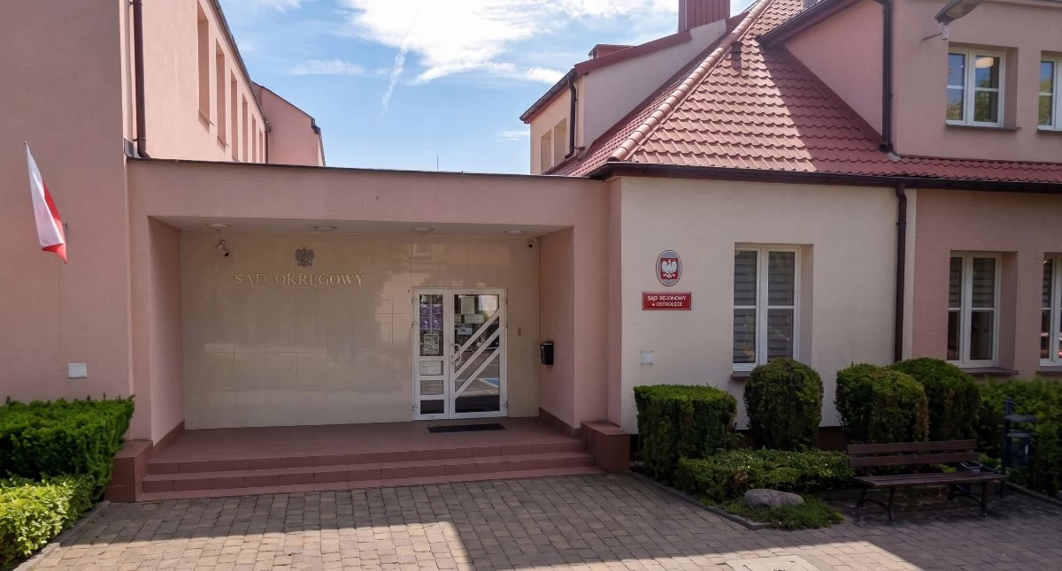Sąd Okręgowy w Ostrołęce wydał wyrok w sprawie napaści na tle rasowym. Oskarżony skazany za atak na 11-latka