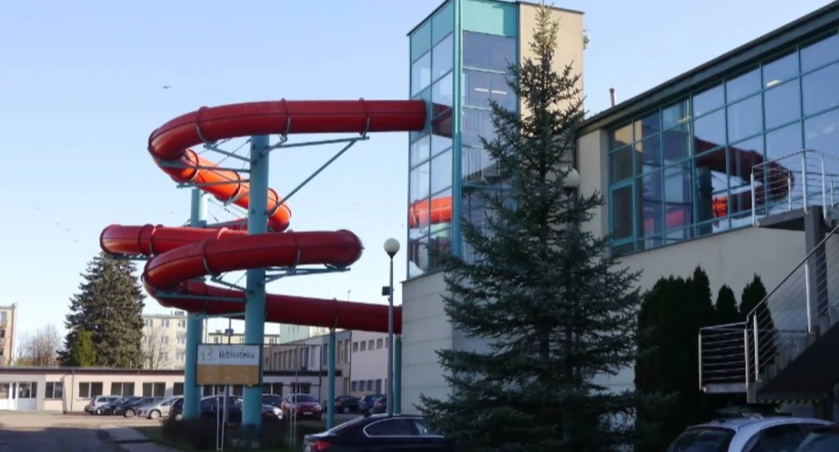 Po męskim węźle sanitarnym nadszedł czas na damski – miasto kontynuuje remont pułtuskiego basenu