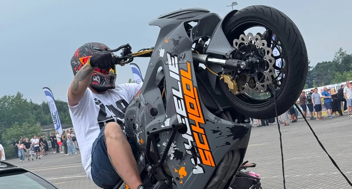 Wydarzenia, Wielkie święto motoryzacji nami! edycja CARSLOVERS TUNERS MEETING Ciechanowie przeszła historii - zdjęcie, fotografia