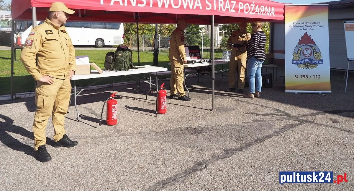 Strażacy szkolą mieszkańców z pierwszej pomocy i bezpieczeństwa – akcja potrwa do godziny 14:00