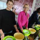 Od prawej - B. Gurzyńska, przewodnicząca KGW w Klaskach 