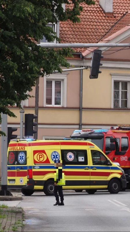 U jednej z ewakuowanych mieszkanek doszło do zatrzymania akcji serca