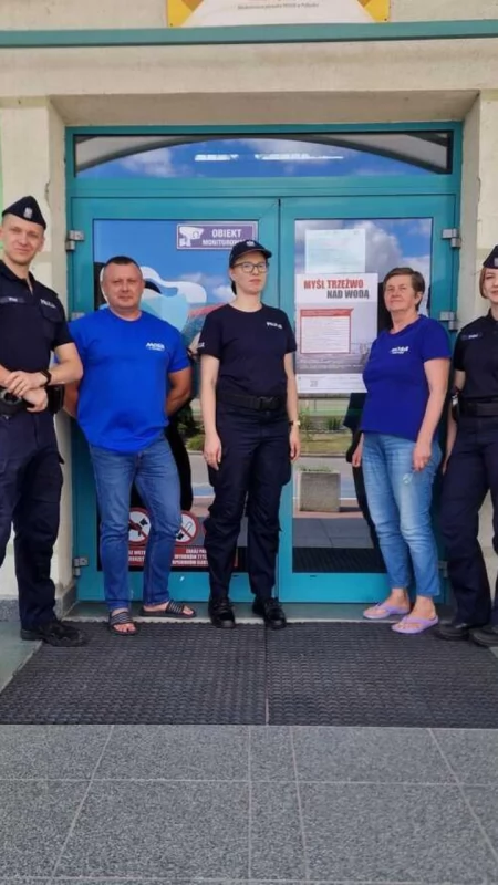 „Myśl trzeźwo nad wodą” – pułtuscy policjanci apelują przed gorącym weekendem