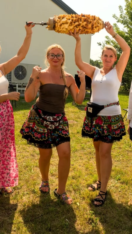 Nic nie przebije bidy i sękacza z ognia… Wspominamy Wakacyjny Jarmark Młodych w Klaskach
