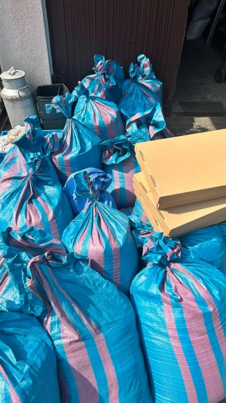 Nielegalny rynek tytoniowy pod Radomiem. Przejęto towar wart blisko pół miliona złotych