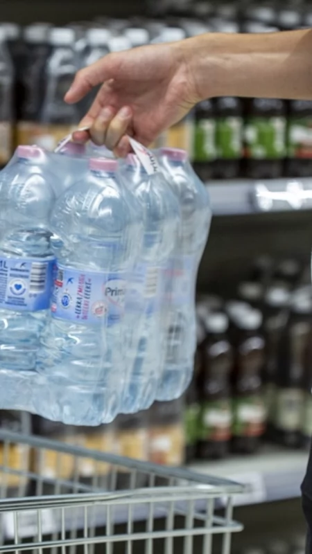 W sklepach najszybciej drożeją napoje, chemia gospodarcza i...?