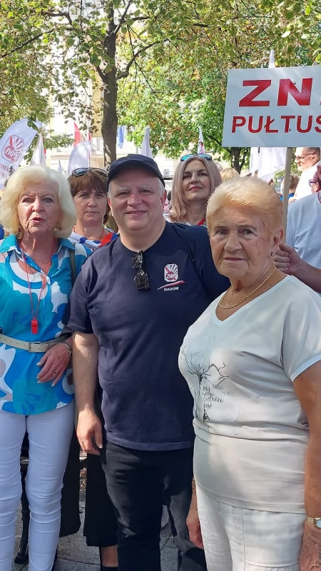  „Politycy do tablicy!”. Pułtuscy nauczyciele protestowali w Warszawie