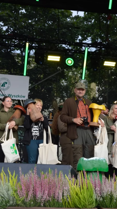Grzybiarze z nas na medal!  Wygrywamy piórem i...kozikiem! 