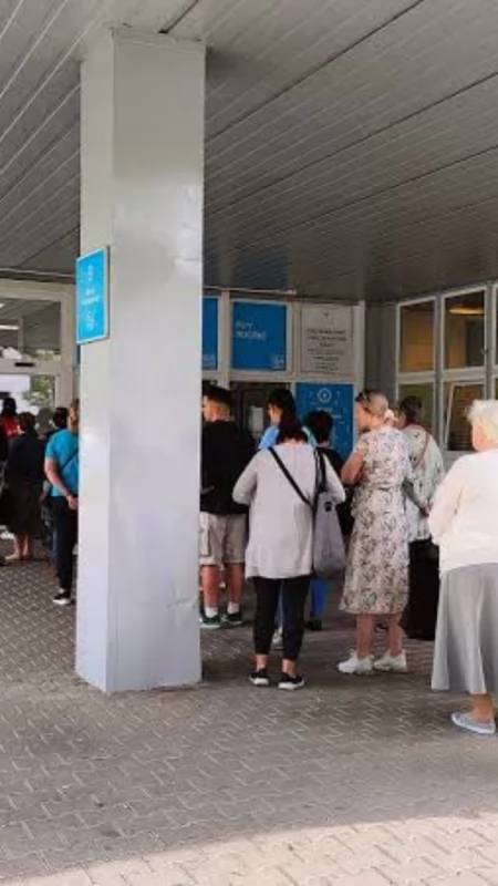 Kto jeszcze chodzi do lumpeksu po ubrania? Młodzież chodzi po pieniądze!