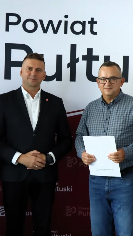 Podpisanie umowy na zakup nowego autobusu dla Środowiskowego Domu Samopomocy w Pułtusku