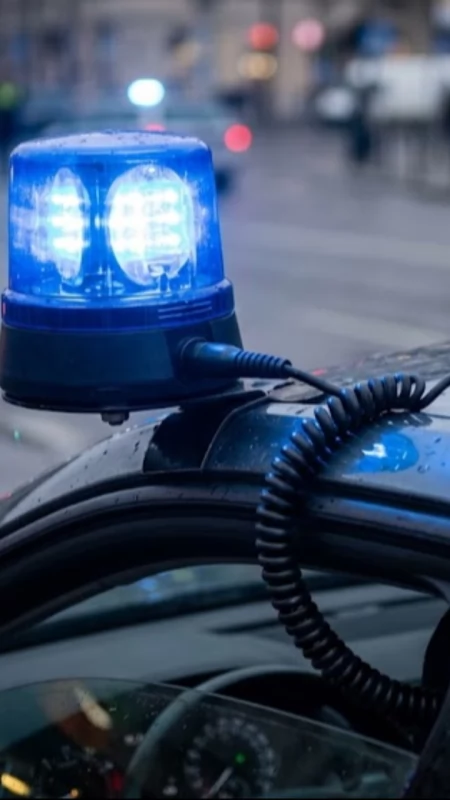 Wyprzedził nieoznakowany radiowóz na pasach