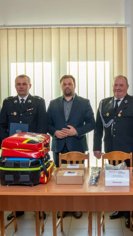 Nowoczesny sprzęt trafił do druhów z gminy Gzy. Ponad 42 tysiące złotych na wsparcie jednostek OSP