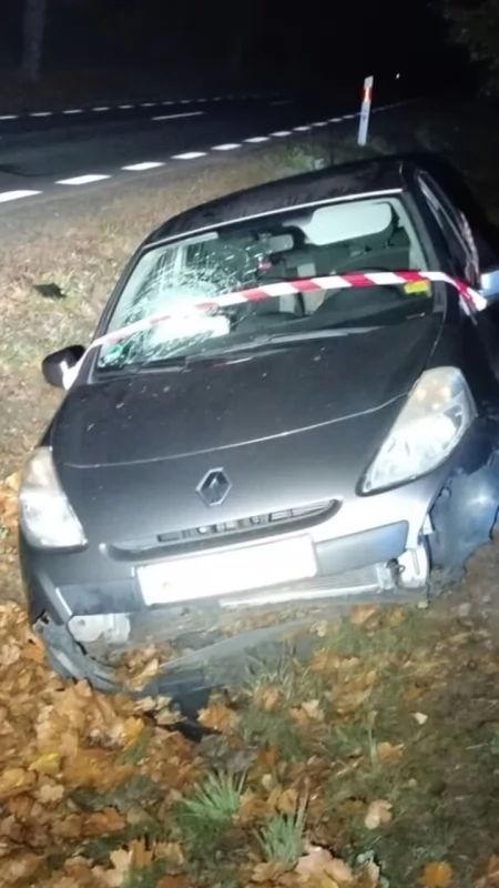 Pijany kierowca wjechał do rowu. Miał dożywotni zakaz, trafi prosto za kratki
