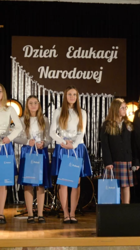 Gminny Dzień Edukacji Narodowej w Pułtusku. Uroczystość w Sali Maneż Domu Polonii