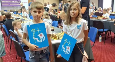 Juniorzy sekcji szachowej MLKS Nadnarwianki Pułtusk z nowymi kategoriami!
