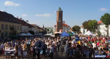 Na scenie i na rynku