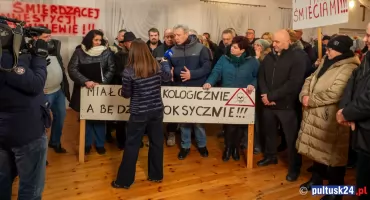 „Stop śmierdzącej inwestycji” – mieszkańcy Chmielewa protestują przed kamerami