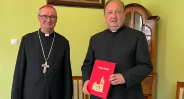 Parafia w Pniewie ma nowego proboszcza. Dotychczas służył w Szwelicach