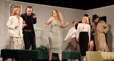 Udany debiut nowej grupy teatralnej PułNaPół