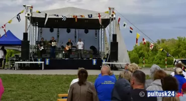Rozśpiewana Zatoka Niny – szanty rozbrzmiały nad Narwią po raz ósmy