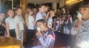 Najmłodsi zawodnicy KS Semiramida zakończyli sezon sportowy. Teraz mają w pełni zasłużone wakacje