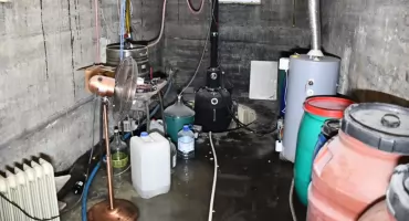 Pożar ujawnił nielegalną linię do produkcji alkoholu