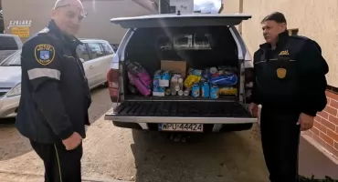 PSYjaciele! Dziękujemy! Ponad 100 kg karmy trafiło do psów z przechowalni!