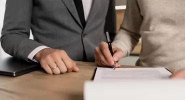 Kto i kiedy traci prawo do prefinansowania w „Czyste Powietrze”? — Pułapki czasowe i warunki