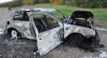 Spowodował kolizję i podpalił auto poszkodowanej kobiety