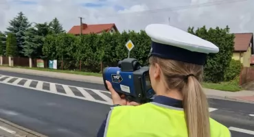 Pędził prawie 130 km/h w terenie zabudowanym! Rekordzista i recydywista stracił prawo jazdy