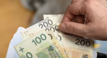 ZUS zmienia terminy wypłat emerytur w grudniu!