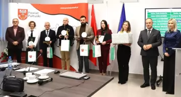 Zwycięzcy XVII edycji Konkursu Konsumenckiego „Przyjazny Konsumentowi” odebrali statuetki