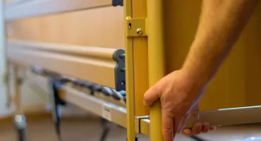 Zapisała księdzu apartament w centrum miasta w zamian za opiekę. Wylądowała w placówce opiekuńczej 