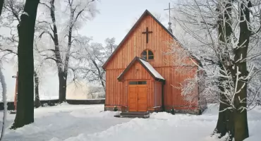 Testament dziadów, upór wnuków: Niezwykła historia kościoła w Sadykrzu