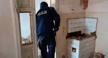 Mróz to nie tylko utrudnienia na drogach. Jeden telefon może uratować życie!