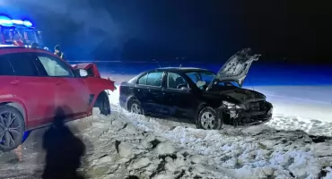 Kolizja dwóch samochodów w Wólce Zatorskiej. Apel o ostrożność na drogach
