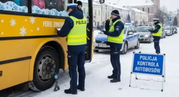 Policja skontroluje autobusy wiozące dzieci na zimowy wypoczynek
