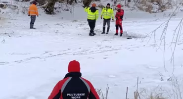 Ile wynosi grubość lodu na pułtuskich zbiornikach wodnych? Ratownicy WOPR sprawdzili