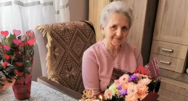 Wójt z wizytą u Pani Genowefy z okazji 80. urodzin. Tak buduje się lokalną wspólnotę